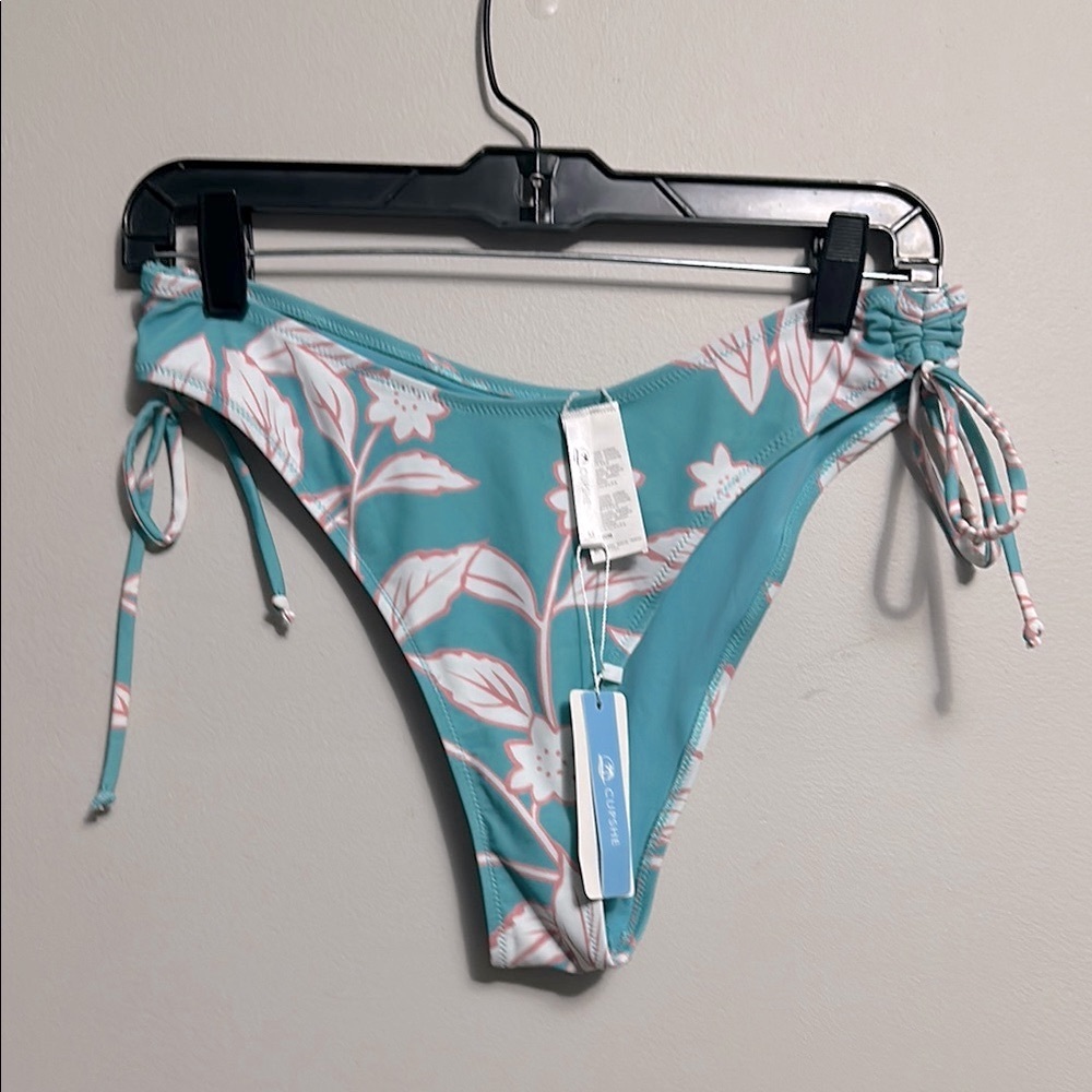 Cupshe high waist cut Blue and White floral Bikini bottoms medium
